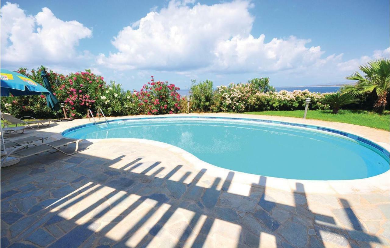 Amazing In Pegia-paphos With 3 Bedrooms, Wifi And Outdoor Swimming Pool Peja